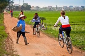 Cycling Trip Hanoi Bat Trang Ceramic Village 1 Day